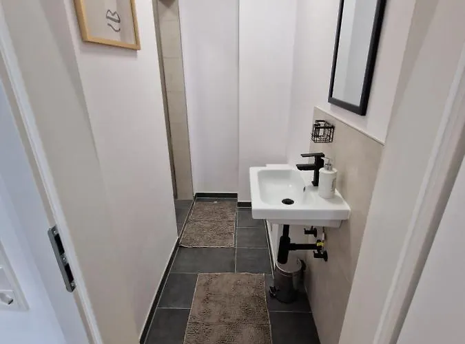 Apartment 1 Bedroom Im Zentrum *